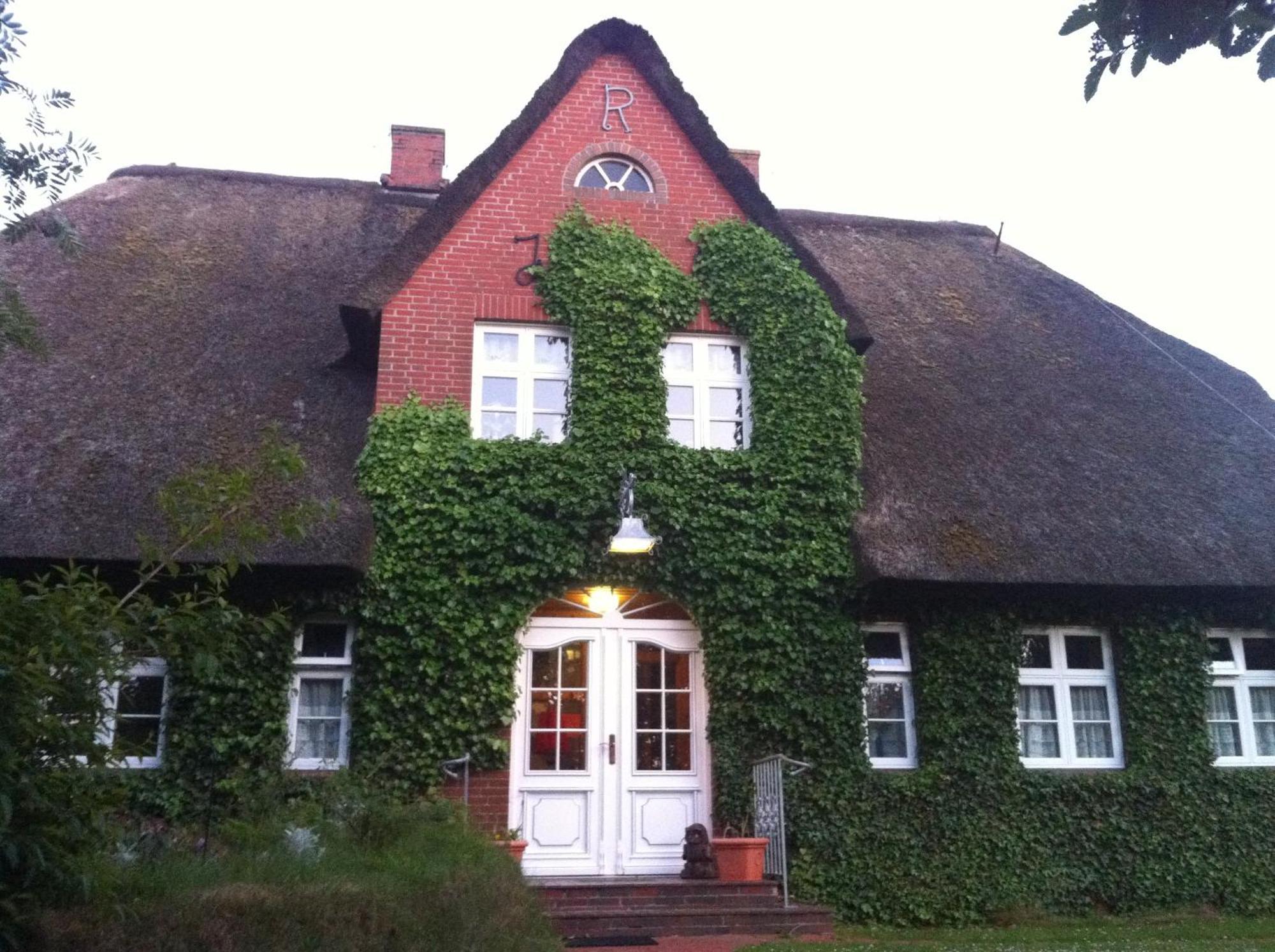 Hotel Gästehaus Kapitän Jan Ricklefs Nebel Exterior foto